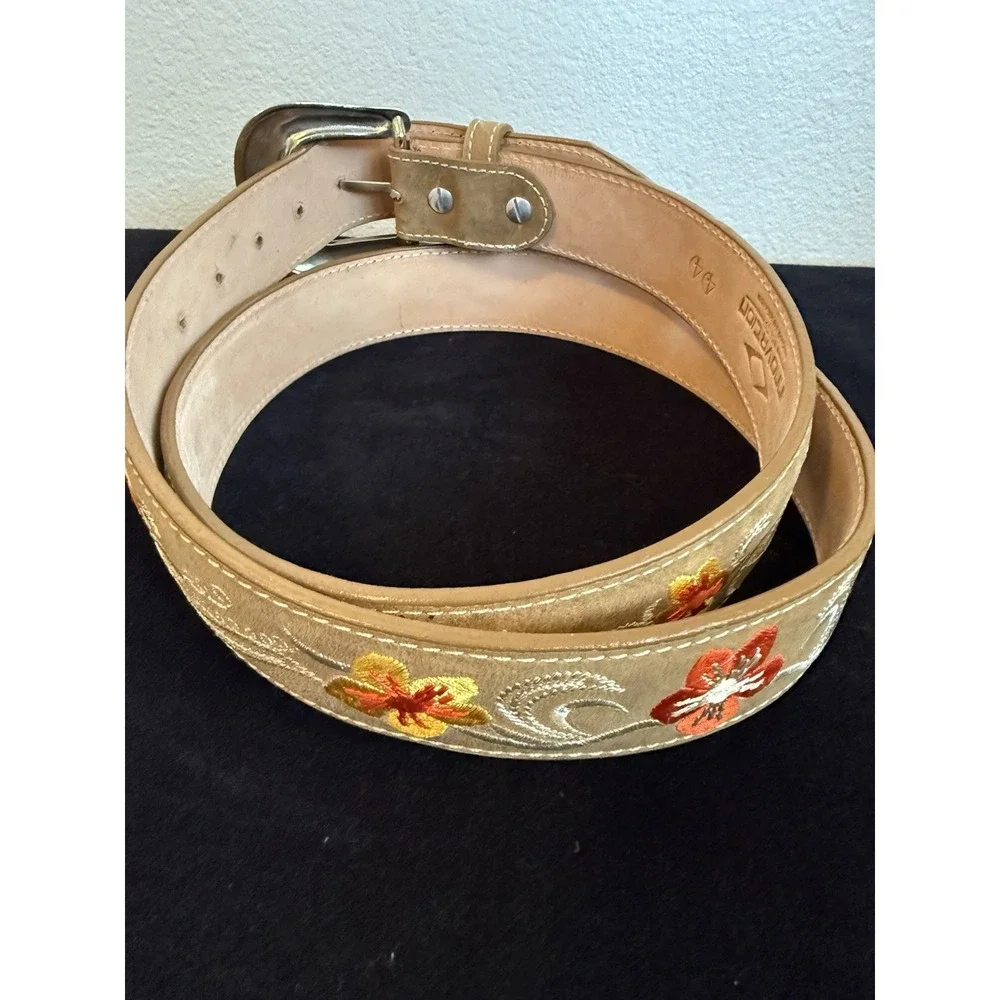 Women's Leather Western Belt‎ Innovation Mexico Embroidered Floral Size 44 NWOT